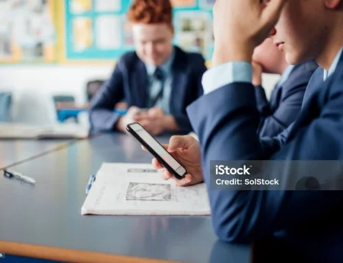 Fără riscuri pentru copii în mediul online. Angajament guvernamental privind rețelele sociale pentru copiii sub 16 ani