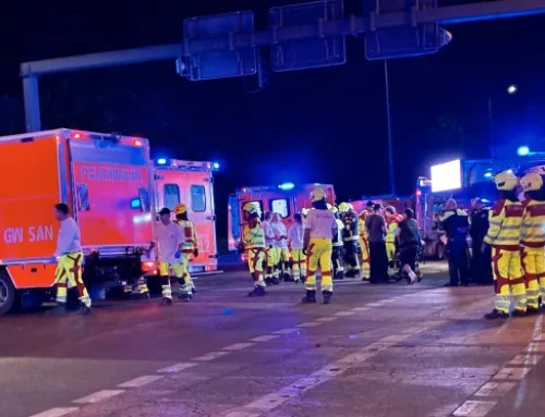 Un mort și 17 răniți după ce o dubă a intrat în mulțime la parada Pride din Berlin. Autoritățile caută suspectul