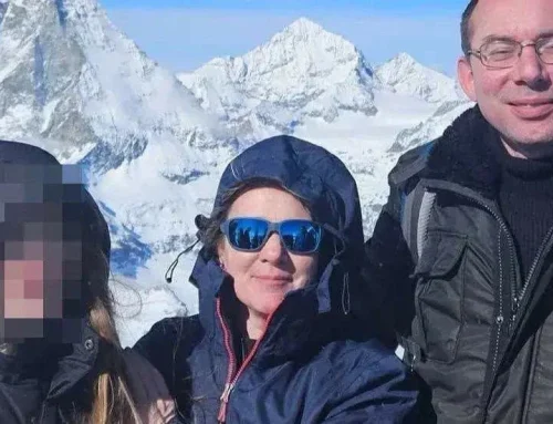 Mărturii tulburătoare în cazul adolescentei care și-au ucis părinții: colegii spun că venea la școală costumată în câine