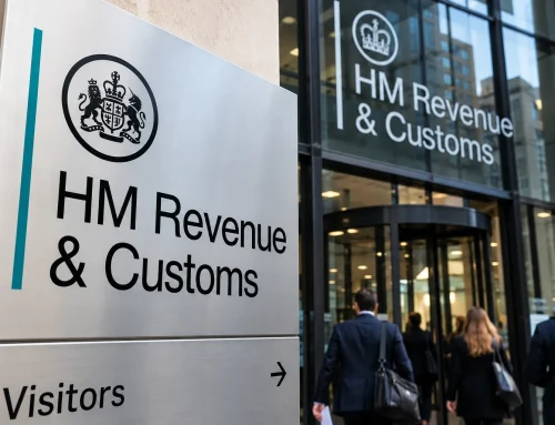Aproape 69.000 de contribuabili au anunțat HMRC că pleacă din UK. Creștere de 32% într-un an